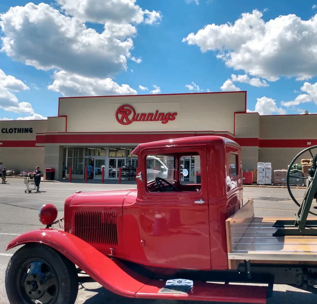 Runnings Store